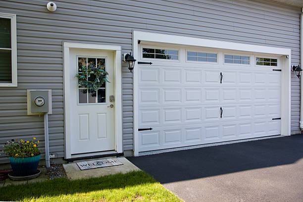 24/7 Emergency Garage Door Panel Replacement experts in Cherokee County County, KS